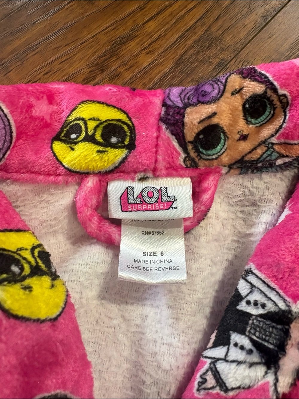 NWT LOL Dolls girls size 6 bathrobe - Picture 3 of 5